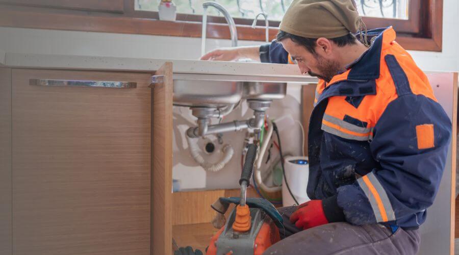 Expert burst pipe repair services in Prudenville, MI